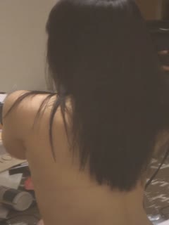 坑闺蜜系列学生宿舍偷拍❤️几个室友的私密生活苗条美女出浴擦身拉伸劈腿