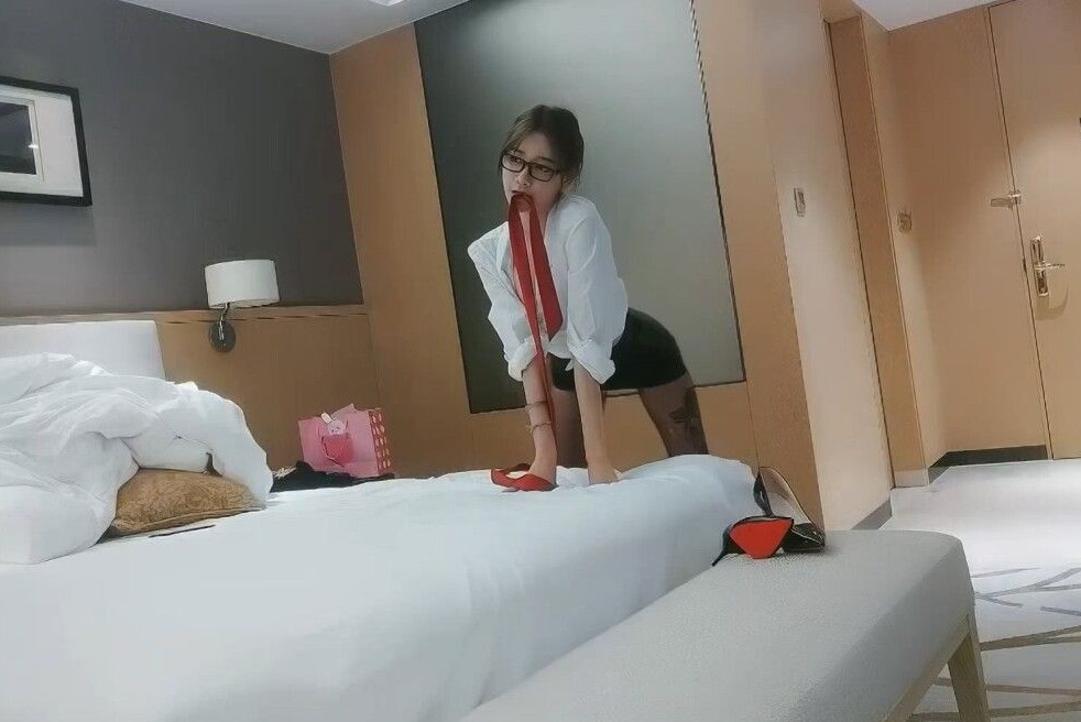 云南车模特第三场：别克君威旁激战再升级，高潮迭起爽翻天！